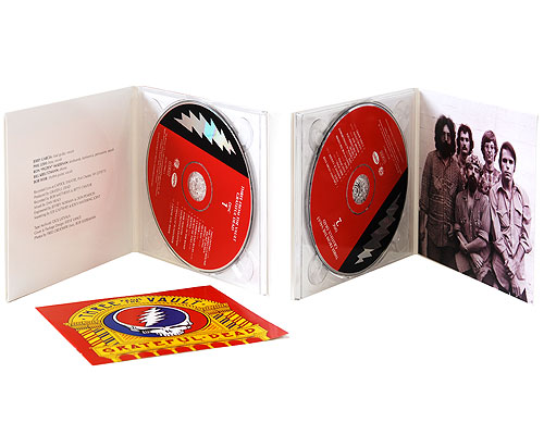 Grateful Dead Three From The Vault (2 CD) Формат: 2 Audio CD (DigiPack) Дистрибьюторы: Rhino Entertainment Company, Торговая Фирма "Никитин" Европейский Союз Лицензионные товары инфо 13663e.